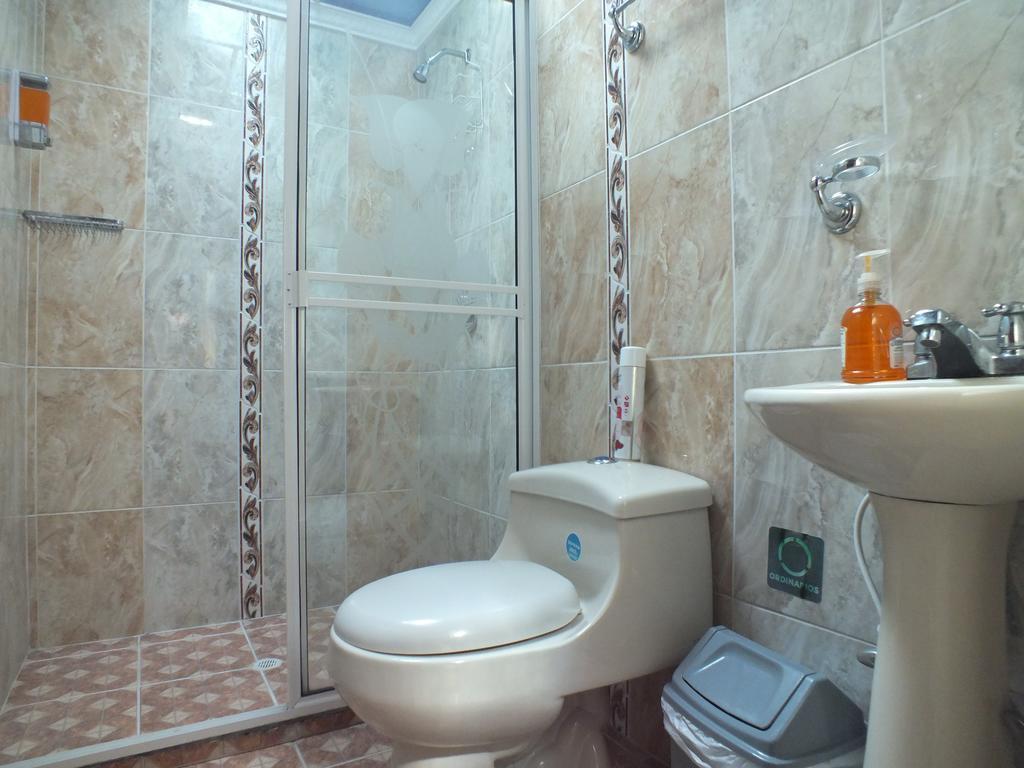 Hostal Casa Paraisoメデジン エクステリア 写真