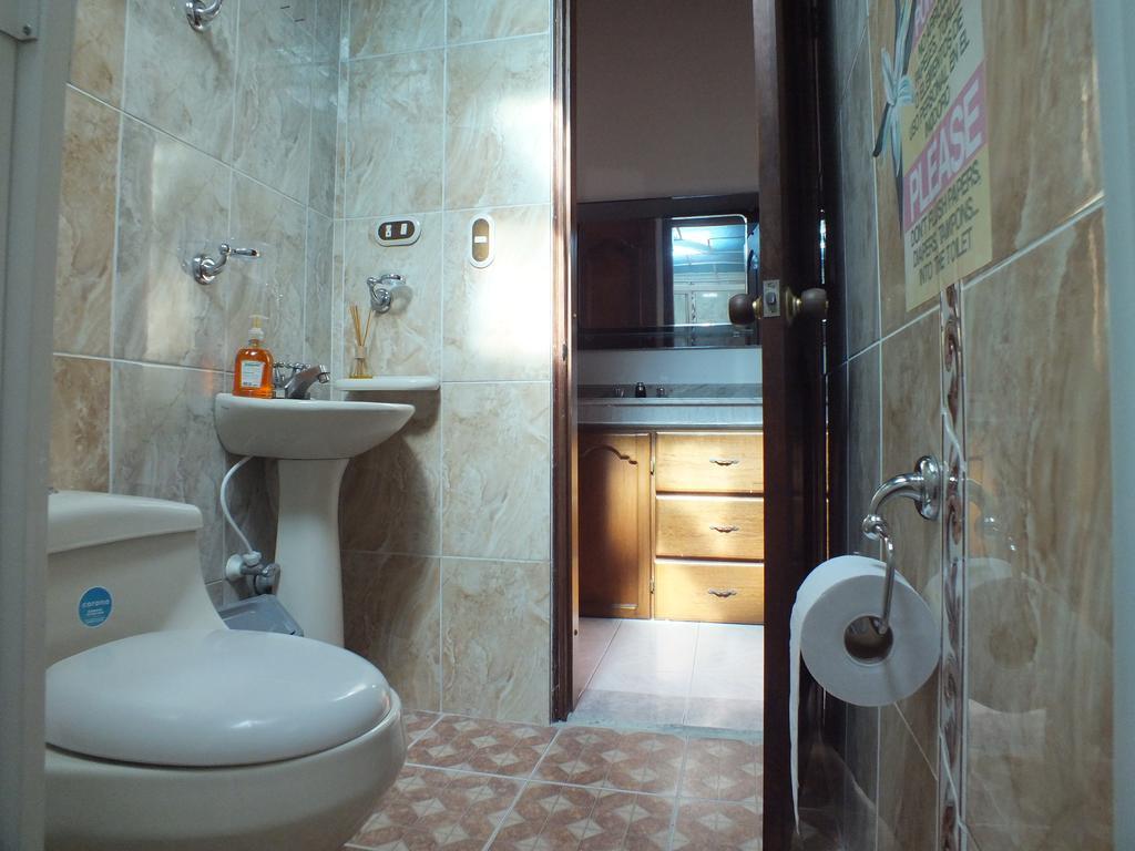 Hostal Casa Paraisoメデジン エクステリア 写真