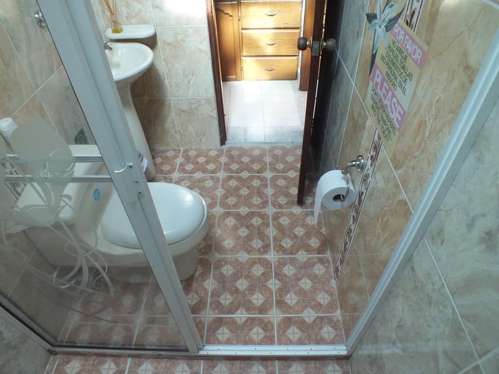 Hostal Casa Paraisoメデジン エクステリア 写真