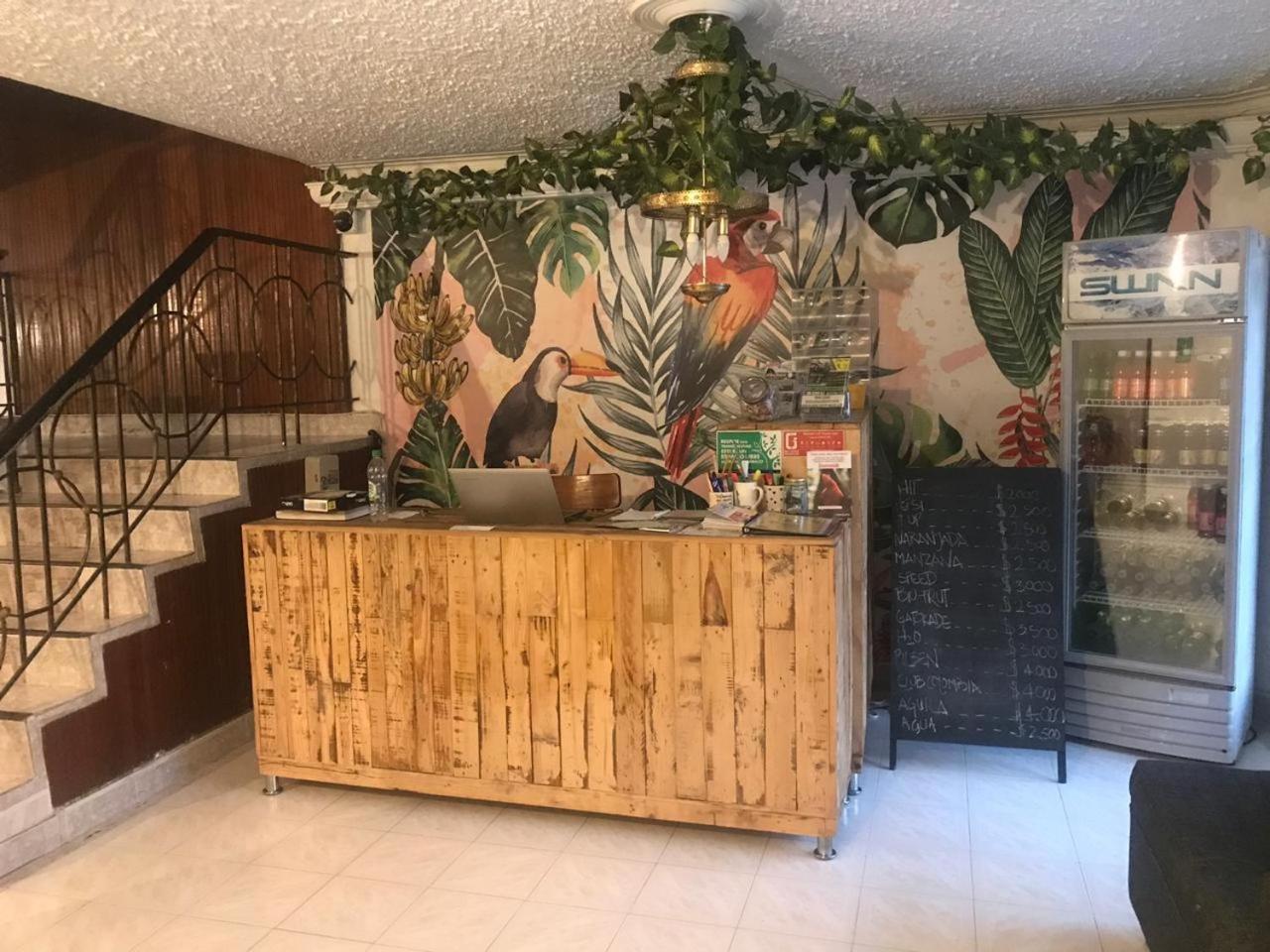 Hostal Casa Paraisoメデジン エクステリア 写真