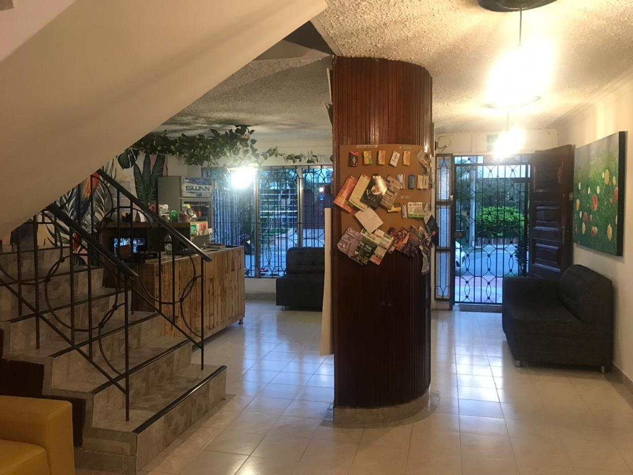 Hostal Casa Paraisoメデジン エクステリア 写真